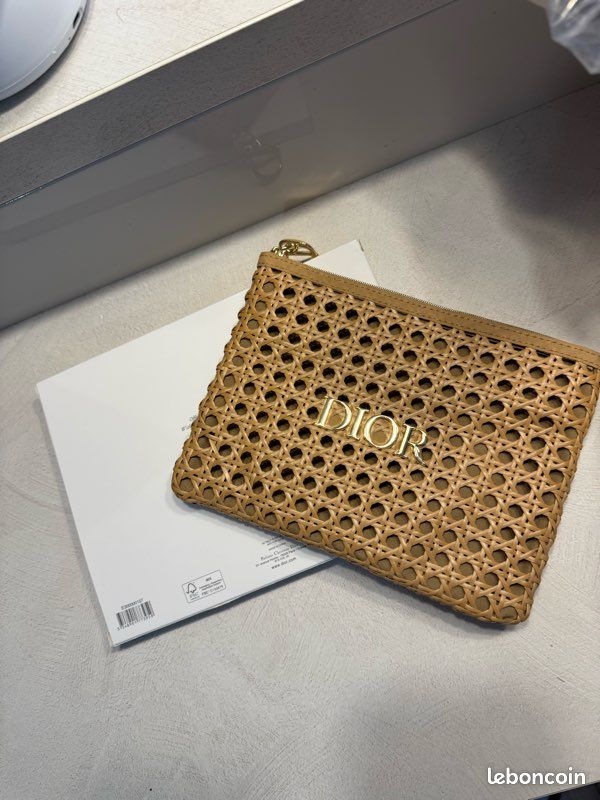 Dior Solar Escape Pouch