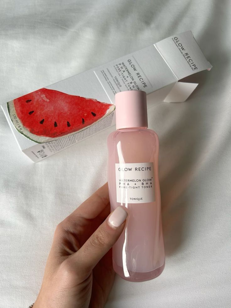Glow recipe watermelon glow PHA + BHA pore tight toner full size