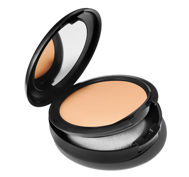 Mac Compact Powder Plus Foundation Net Wt/Poids 0.52 Oz/15g (Authentic)
